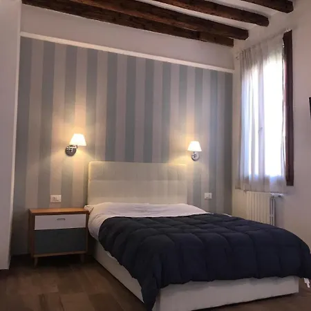 Casa Giardini Gæstehus Venedig