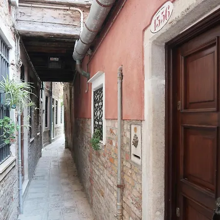 Casa Giardini Gæstehus 2*